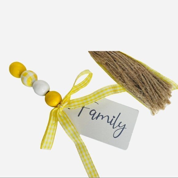 SUNNY WOODEN BEAD GARLAND - Picture 5 of 10